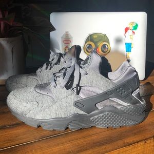 Nike Huarache Tech Fleece sz 12 rare 9/10